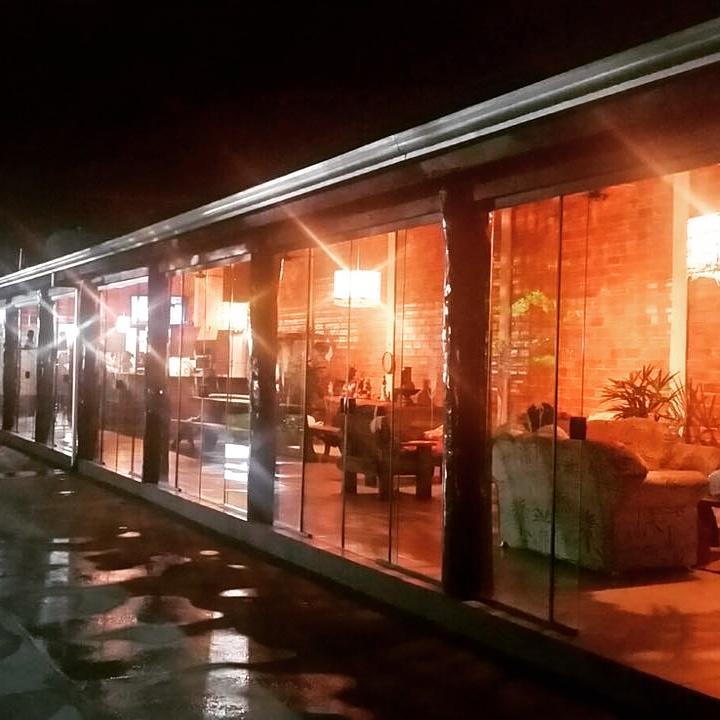 Glamour Inn